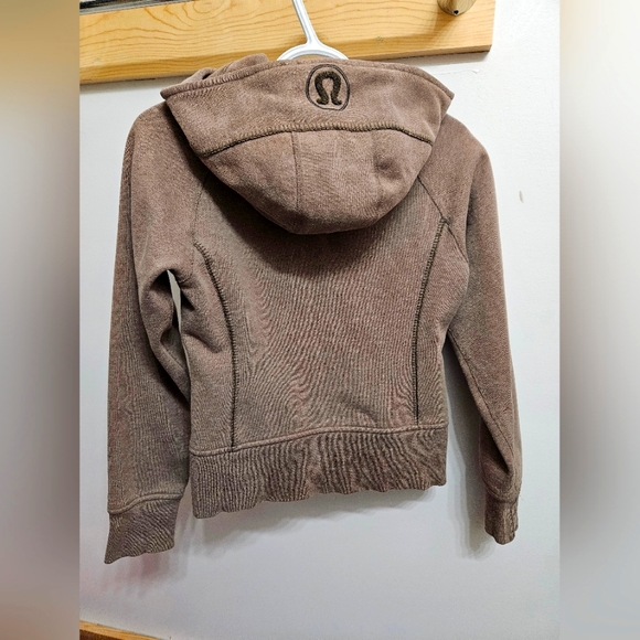 Lululemon Scuba Hoodie - Picture 4 of 5